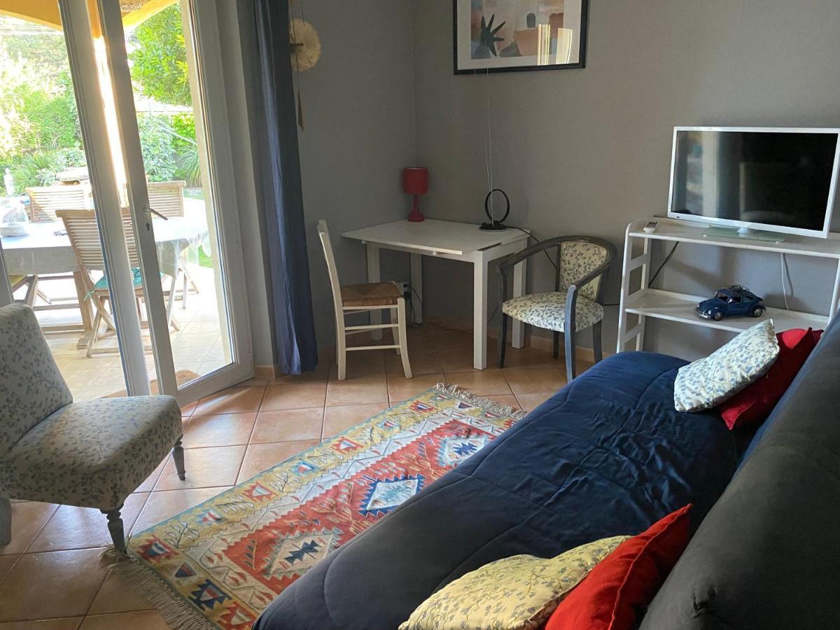 Studio Bord De Piscine Sérignan-du-Comtat Eksteriør billede